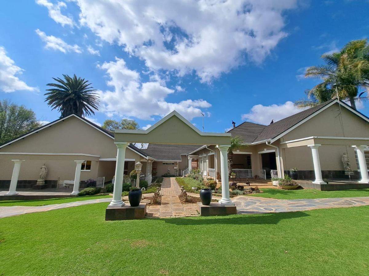 Longtom Farm Guesthouse Lydenburg Eksteriør billede